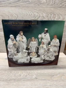 Home for the Holidays Nativity Set . 11 Pc With Wooden Tray For Display - Picture 1 of 6