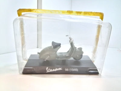 DEA PIAGGIO VESPA COLLECTION 98 1946 SCALA 1/18 0120492 - Immagine 1 di 2