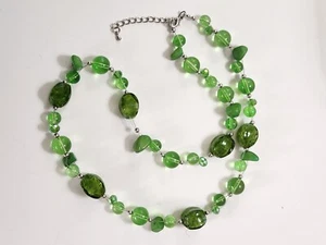 Vtg Green Swirl Art Glass & Jade Stone Bead Necklace Artisan Made Nature Beauty - Picture 1 of 12