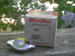 MotoRad T37 Radiator Cap - Picture 1 of 1