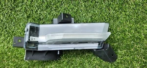 Chevrolet Camaro SS 2016 2018 luz antiniebla de funcionamiento diurno LED OEM RH nueva - Imagen 1 de 12