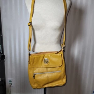 Relic Mustard Yellow Crossbody Purse Faux Leather 3 Outer & 3 Inner Compartments - Picture 1 of 11