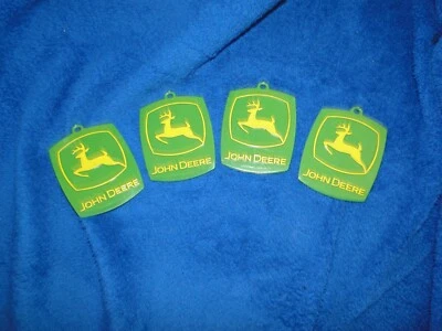 Nuevo Artesanía de Panadería John Deere 4 ct, 3.5" x 3", tapa de caquete, llavero, decoración de collar Foto 1 de 4