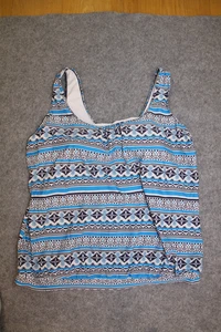 TANKINI OBERTEIL TOP GRÖSSE 52 BLAU GRAU  SCHWARZ GEMUSTERT SCHAUMSTOFF  BPC - Picture 1 of 2