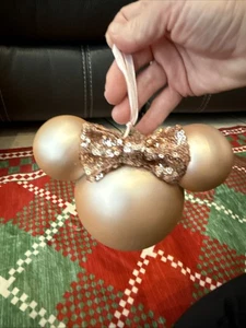 Minnie Mouse Symbol Ohren Glaskugel Skizzenbuch Ornament Rosegold NEU - Bild 1 von 3