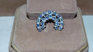 VINTAGE RJL SILVER TONE BROCH PIN WITH BLUE IRIDESENT STONES - Imagen 1 de 7