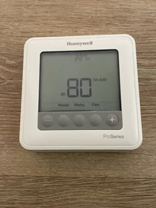 Honeywell Thermostat TH6210U2001 T6 Pro Series Programmable Contractor branded - Picture 1 of 4
