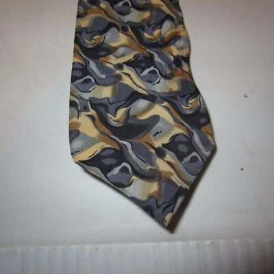 COCKTAIL COLLECTION-BEER UNDER A MICROSCOPE 3.5" x 59" MEN'S NECK TIE - Image 1 of 4