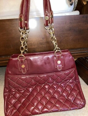 Bolso de hombro Maxx New York de charol sintético Foto 1 de 4