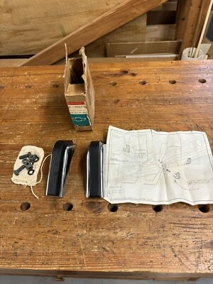 Protector de parachoques trasero Chevrolet Chevelle Malibu 1973 nuevo en stock 994371 1 par Foto 1 de 4