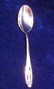 CUCHARA PLATA IRIS 6 7/8" OVALADA/LUGAR CENA por International Sterling 1955 Estate - Imagen 1 de 4