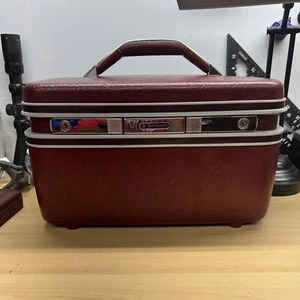 Vintage Samsonite Silhouette II Burgundy Red Train Clam Case No keys - Picture 1 of 13
