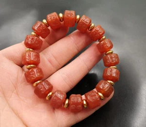 Brazalete elástico con cuentas de masaje con flores talladas calcedonia roja genuina - Imagen 1 de 8
