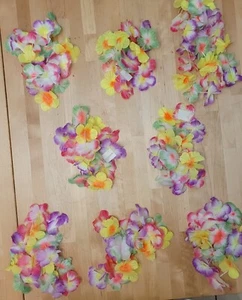 8 Polynesian Rainbow Flower Leis Luau Hawaiian Tropical Party Favor Necklace Lei - Picture 1 of 6