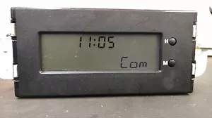 04 05 MITSUBISHI GALANT CLOCK INFO DISPLAY SCREEN OEM MN141590 - Foto 1 di 5