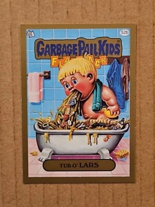 Garbage Pail Kids Tub O' Lars Gold 52b Flashback 3 2011 - Picture 1 of 2