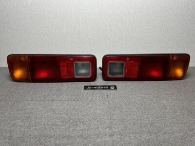 Juego de luces traseras izquierda/derecha HONDA genuino ACTY TRUCK HA4 HA3 USADO - Imagen 1 de 4