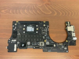 MacBook Pro 15" A1398 2015 placa lógica 820-00138-A 2,2 GHz i7 16 GB de RAM - Imagen 1 de 2
