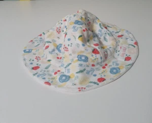 PARCHE CALABAZA SOMBRERO BEBÉ SOMBRERO BLANCO CON FLORES PARA CABER CABEZA CIRCO 34-36CM - Imagen 1 de 4