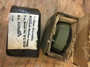 WWII For Ford Dodge Etc. Staff Car Fender Marker Light Door Army Ordnance - Foto 1 di 5