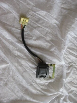 87-88 TOYOTA CAMRY LE DLX BOTÓN INTERRUPTOR DE CONTROL DE ESPEJO FABRICANTE DE EQUIPOS ORIGINALES 1987 1988  Foto 1 de 4