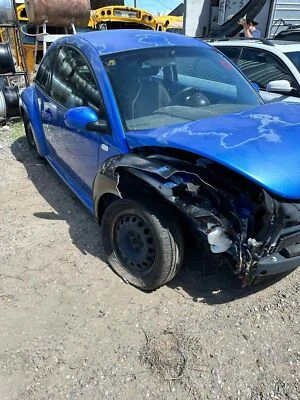 Bomba de direção hidráulica usada serve: 2001 Volkswagen Beetle City Canadá apenas grau 2.0 - Imagem 1 de 4