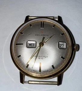 Reloj Helbros Invincible 17 Joyas Ventana Dividida Día Fecha Hombre Funcionando Tono Dorado - Imagen 1 de 10