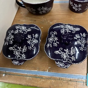 Temp-tations Floral Lace Set of (2)  16 Oz Bowls W Covers  eggplant - Picture 1 of 4