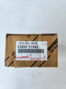 Vapor Canister Purge Solenoid 2006-2019 Toyota Yaris Genuine Part OEM/New - Picture 1 of 3