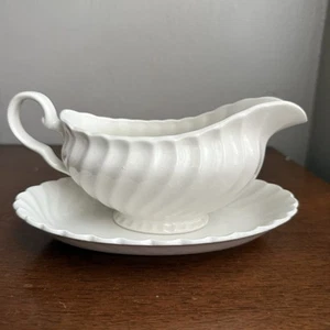 Vintage Johnson Bros Ironstone Gravy Boat  Saucer Underplate Snowhite Regency - Picture 1 of 4