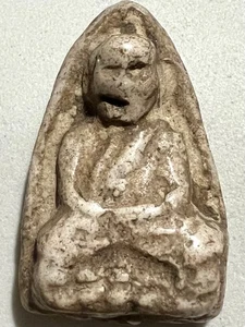 PHRA LP TUAD RARO VECCHIO CIONDOLO AMULETO BUDDHA TAILANDESE MAGIA ANTICO IDOLO#122 - Foto 1 di 4