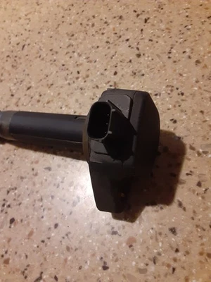 '08-'17 HONDA ODYSSEY  Ignition Coil OEM - Image 1 of 2