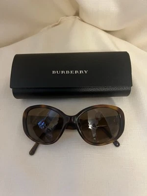 博柏利 B 4159 棕色龟框偏光镜片太阳镜带盒 — 第 1/4 张图片