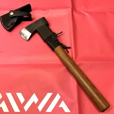 Herramienta de carpintería vintage campamento hacha al aire libre hecha por h... - Imagen 1 de 4