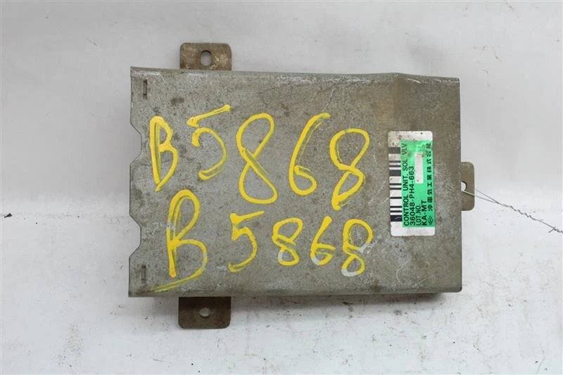 Computadora ECU ECM HONDA ACUERDO 1986 87 CARB MANUAL 36048PH4663 1079271 Foto 1 de 4