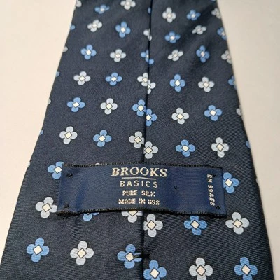 Corbata de seda vintage Brooks Brothers Basics para hombre azul geométrica ancha EE. UU. Foto 1 de 4