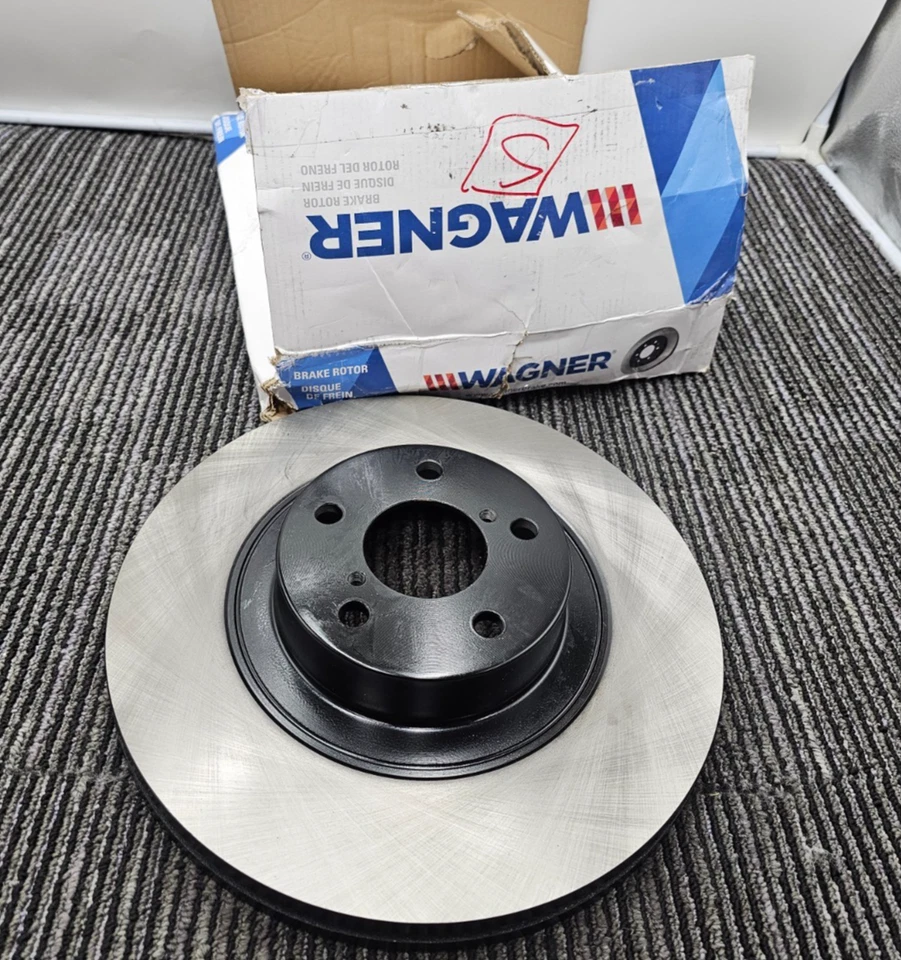 Rotor de freio dianteiro Wagner BD126192E liso ventilado para Subaru WRX STI 2013-2014 - Imagem 1 de 4