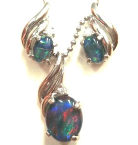 Lightning Ridge Natural Black Triplet Opal Pendant & Earring FREE JEWELLERY BOX - Picture 1 of 3