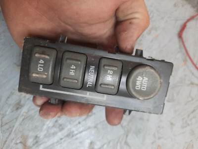 1999-2002 CHEVY GM SILVERADO TAHOE GMC YUKON 4X4 TRANSFER CASE SWITCH #15709327 - Image 1 of 2