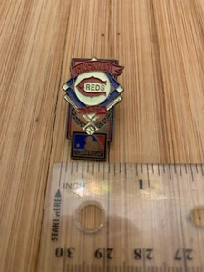 Cincinnati Reds 1876 Throwback Logo Design 1994 MLB Lapel Pin FREE SHIPPING - Picture 1 of 5