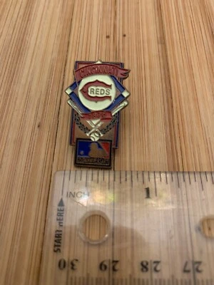 Cincinnati Reds 1876 Throwback Logo Design 1994 MLB Lapel Pin FREE SHIPPING - Image 1 of 4