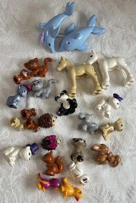 Lego Friends Pets Lot Animal Minifigures 25 Pieces Dolphin Cat Dog Horse More - Image 1 of 4
