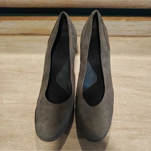 Zapatos de salón clásicos de gamuza verde aerosoles talla 10 - Imagen 1 de 6