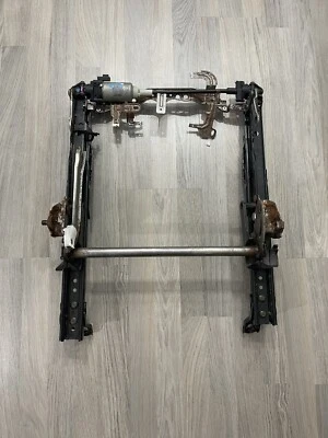 06-11 原始设备制造商雷克萨斯 GS300 GS350 GS430 右前乘客座椅轨道框架轨道 — 第 1/4 张图片