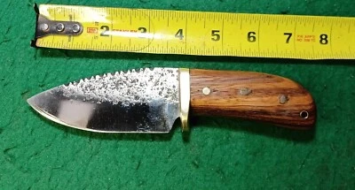 Cuchillo de caza/desollador de 4" hecho a mano de colección, con escalas de madera y pergamino, trabajo Foto 1 de 4