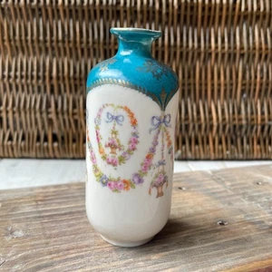Vintage Small Victoria Austria Ceramic Vase with a Floral Design - Picture 1 of 10