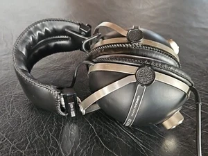 *TESTED* Pioneer SE-405 Stereo Headphones Dual Adjustable Volume Over-Ear 1970's - Picture 1 of 5