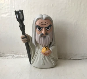 FIGURA DE VINILO SARUMAN FUNKO MYSTERY MINI SEÑOR DE LOS ANILLOS SERIE 1 - Imagen 1 de 2