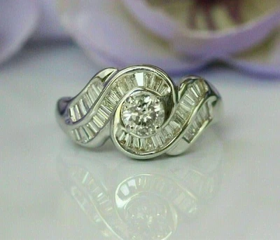 Anello anniversario diamante simulato taglio tondo e baguette 2 ct argento... - Immagine 1 di 4