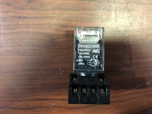 GE CR420KPC033C RELÈ 3PDT BOBINA 24V 10 AMPERE CONTATTI CON BASE - Foto 1 di 4